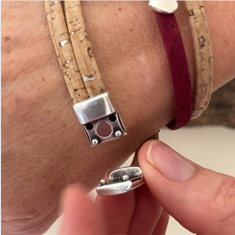 elisabetta studio silver and cork bracelet with magnetic closure catch