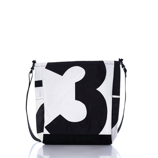 Vintage 3 Medium Voyager Crew Crossbody Alternate View