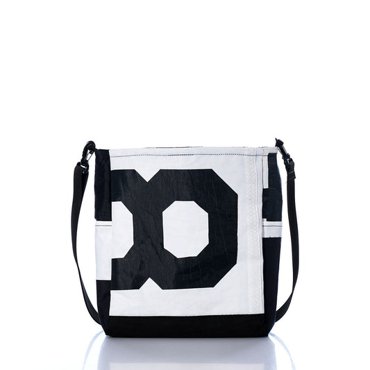 Vintage Black 8 Medium Voyager Crew Crossbody Alternate View