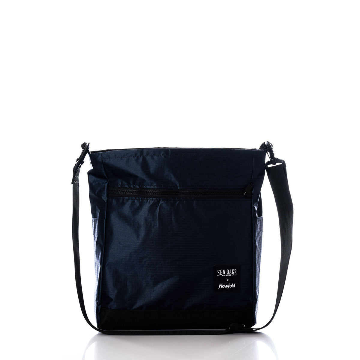 Vintage Midnight Medium Voyager Crossbody