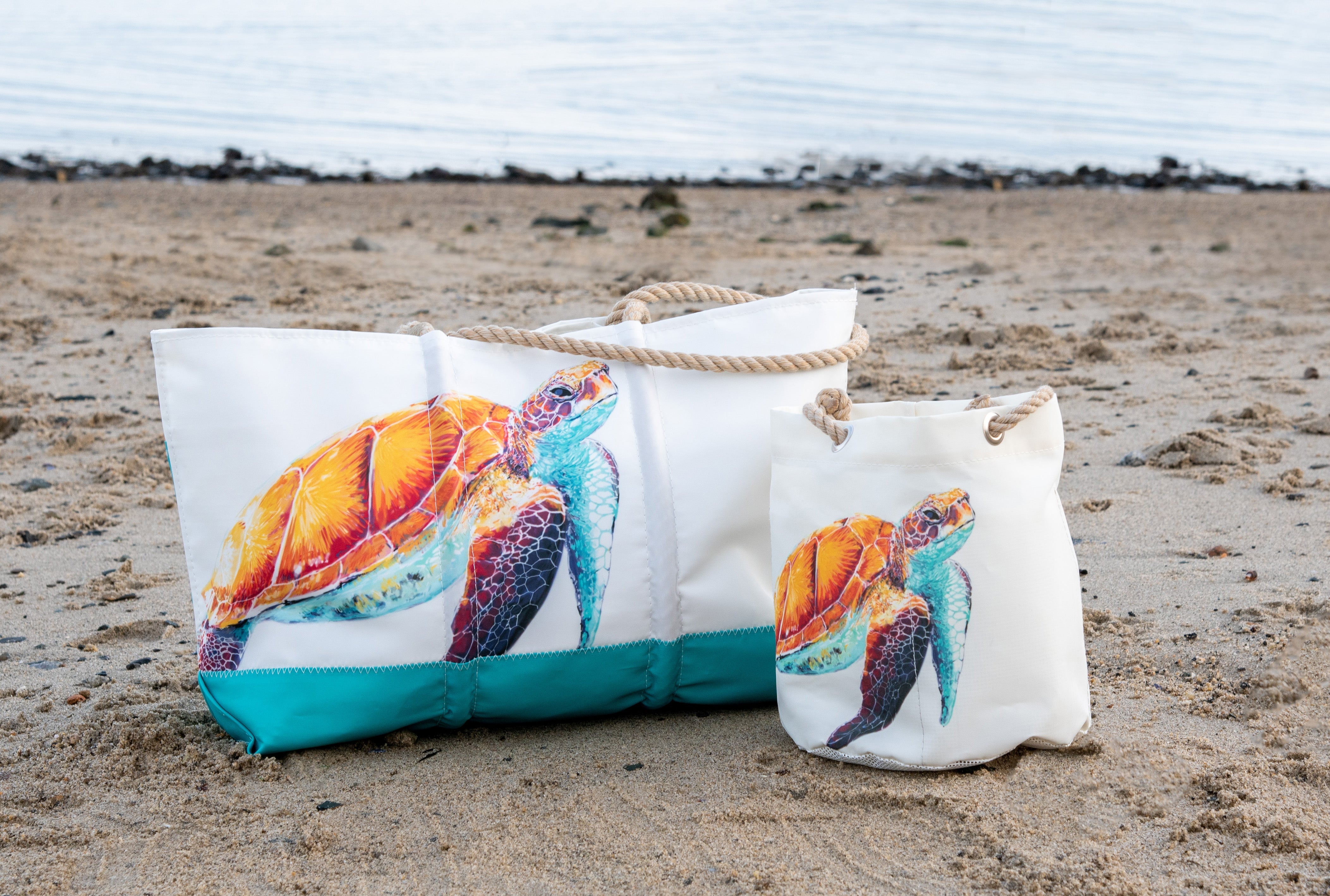 Golden Retriever Medium Tote Zip Top and Hanging Pocket – Sea Bags