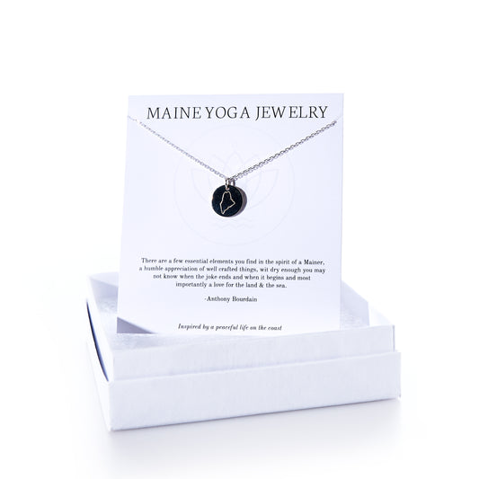 Pendant Necklace - Silver Maine