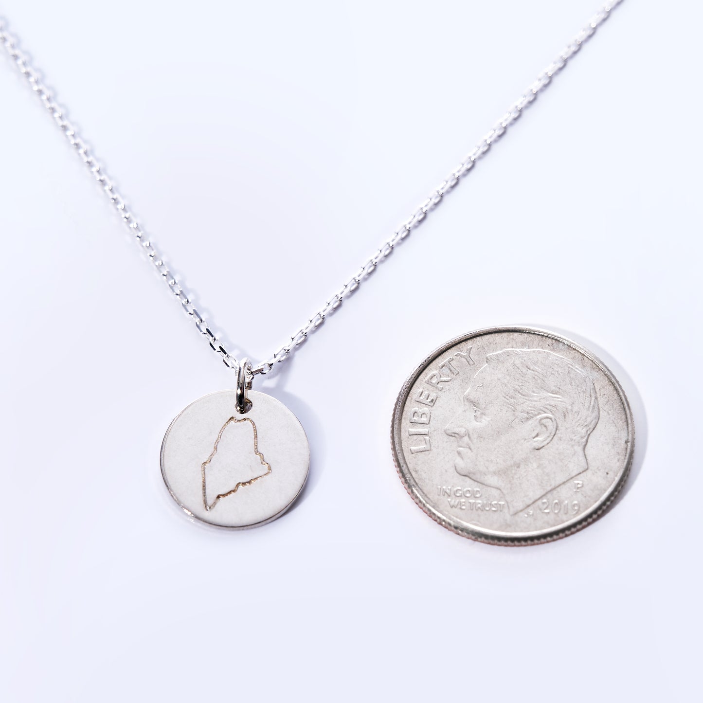 Pendant Necklace - Silver Maine
