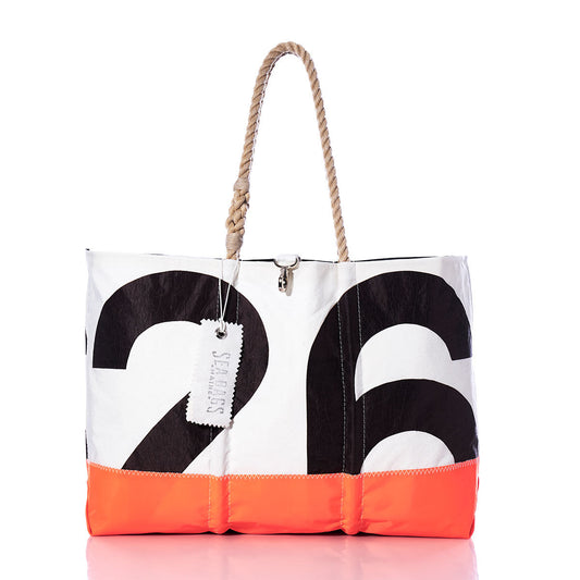 Vintage 26 Ogunquit Beach Tote