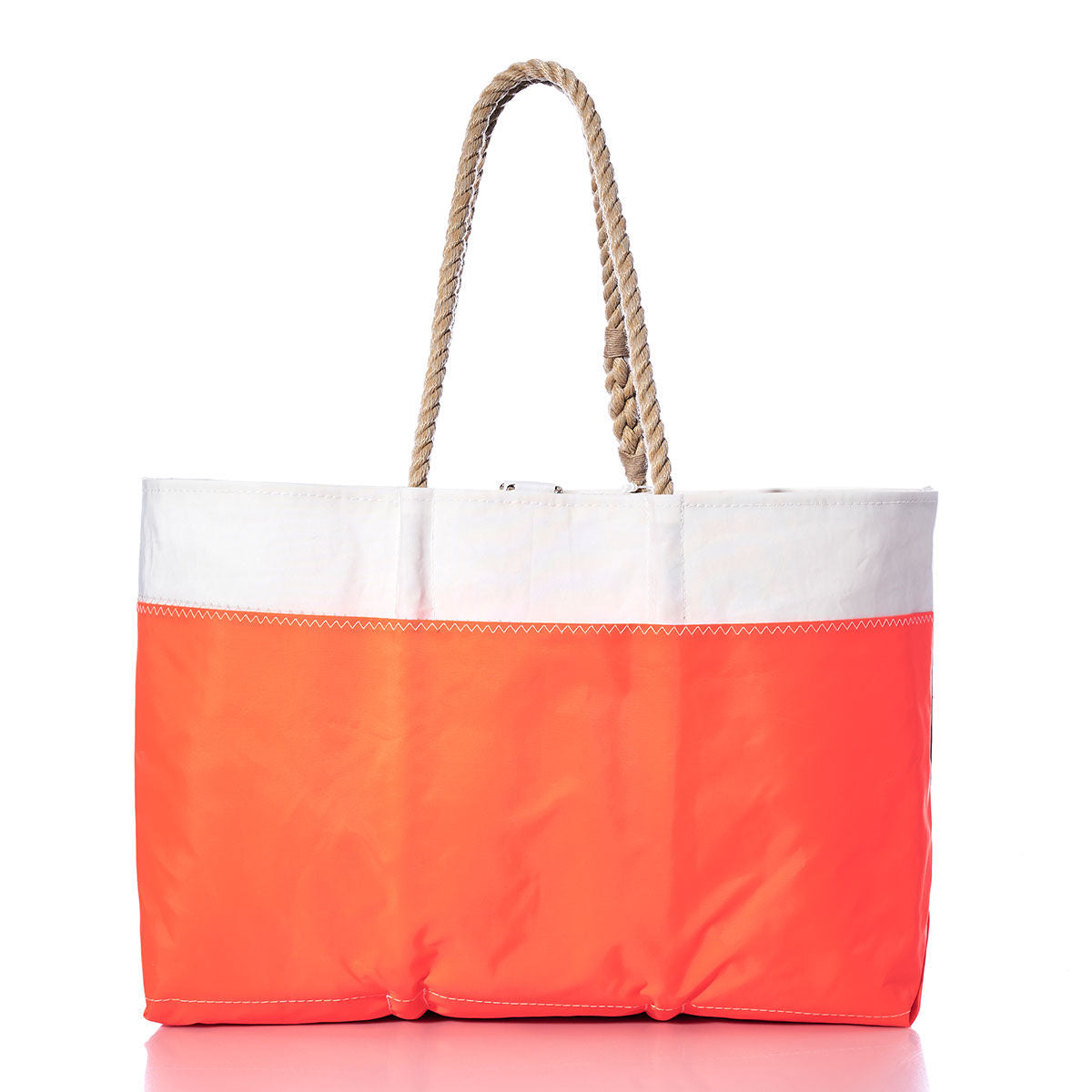 Vintage 154 Ogunquit Beach Tote Alternate View