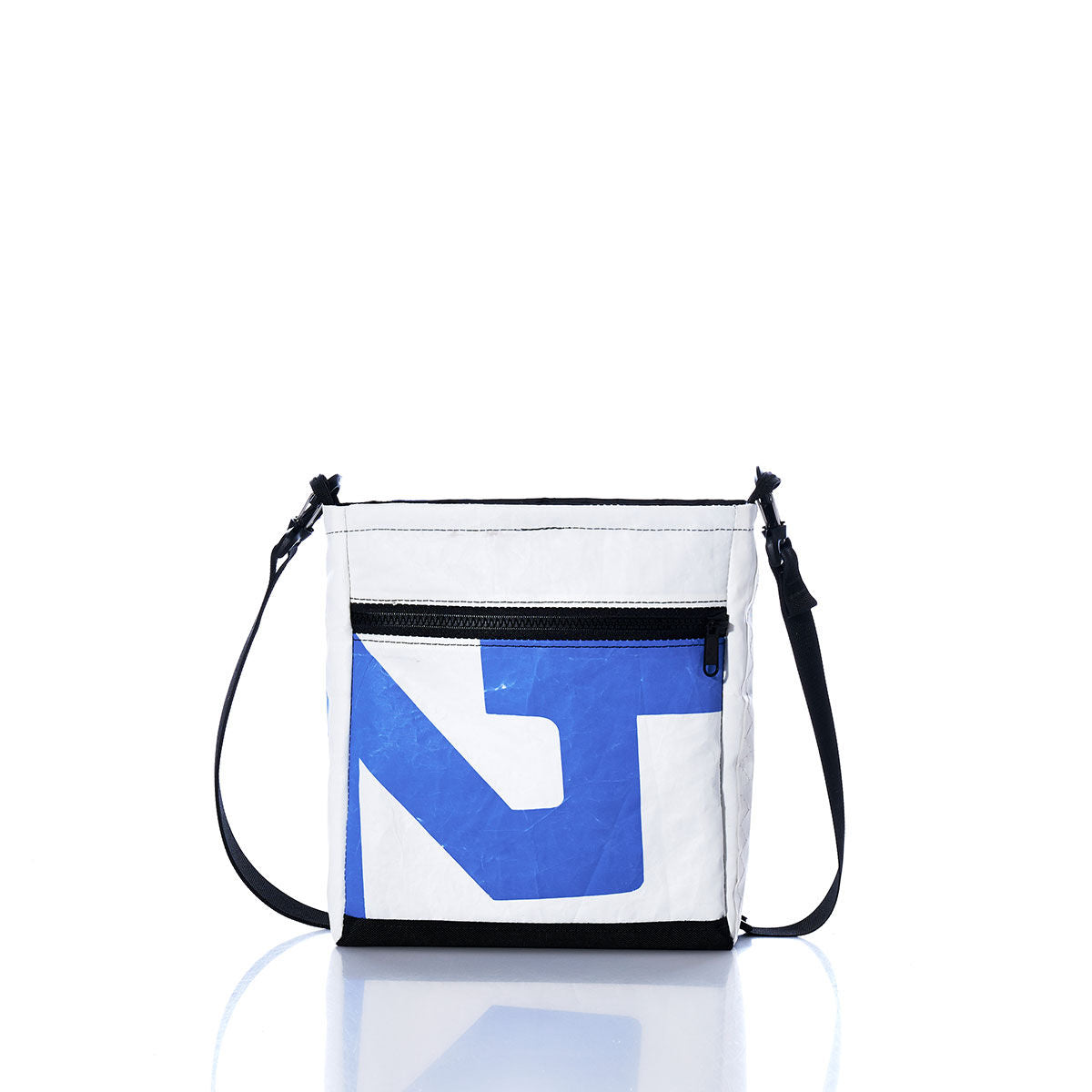 Vintage 420 Small Voyager Crew Crossbody Alternate View