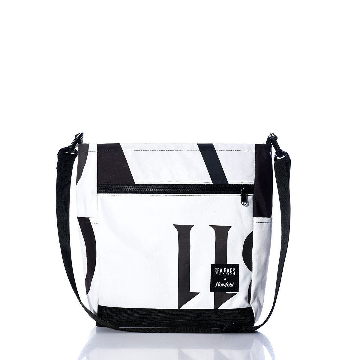 Vintage Black 11 Medium Voyager Crew Crossbody