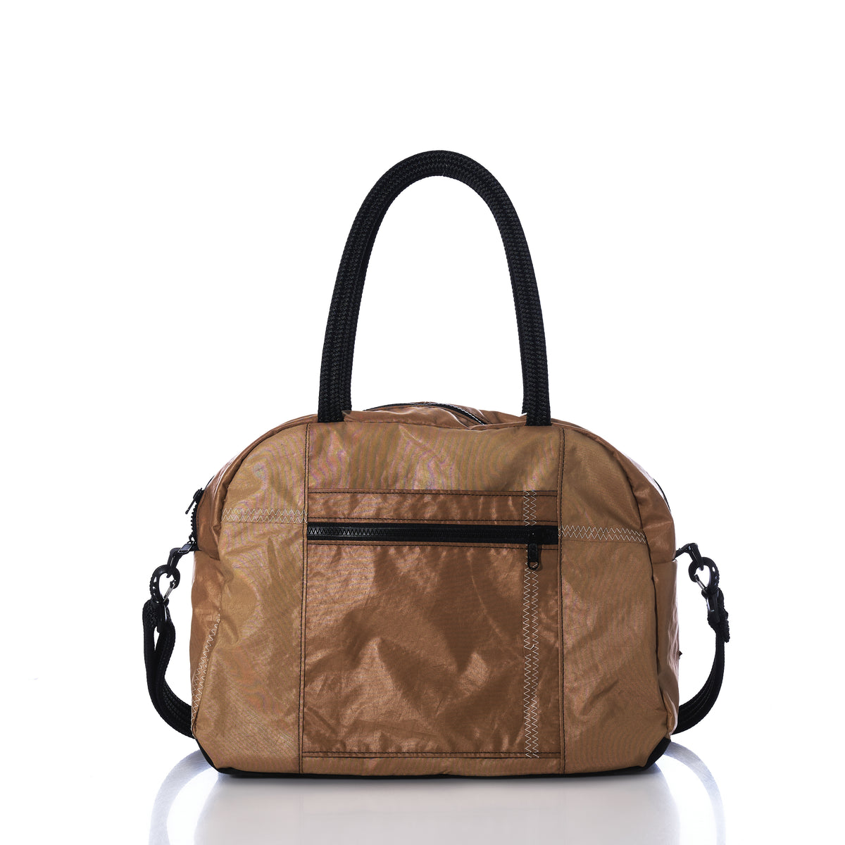 Sea Bags Vintage Caramel Tanbark Essential Weekender bag in caramel tanbark with black handles, a front zipper pocket, a trolley sleeve, and a detachable shoulder strap.