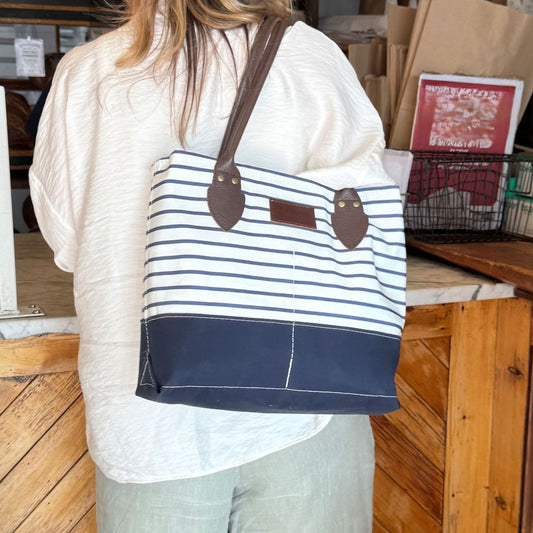 Navy Mariner Stripe Chebeague Handbag Alternate Image 4