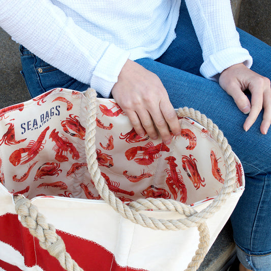 Red Lobster Claw Medium Tote-White Rope Alternate Image 2