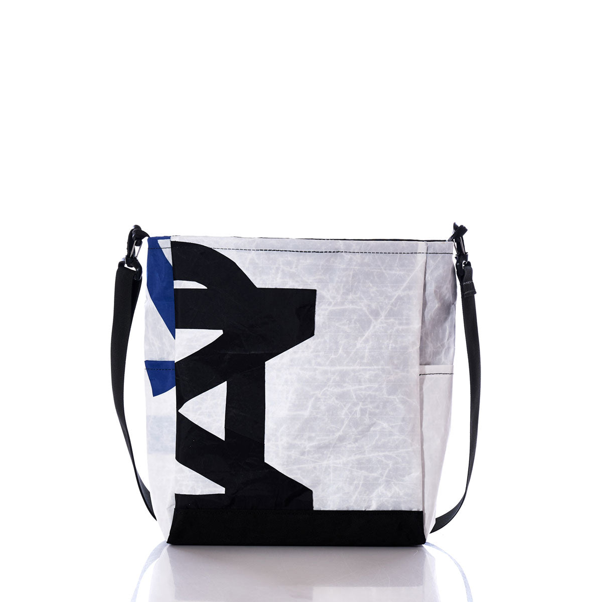 Vintage Melges Medium Voyager Crossbody Alternate View