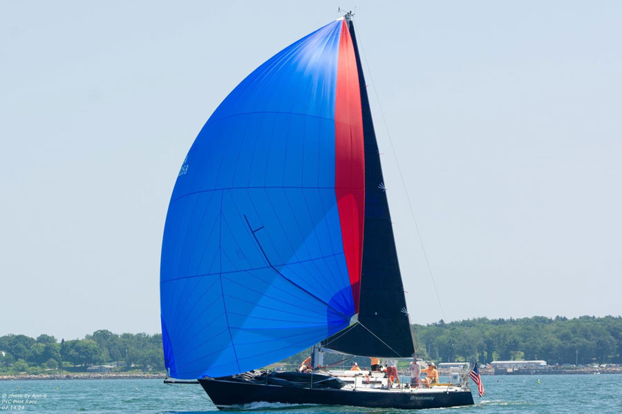 J35 Sailboat Downwind
