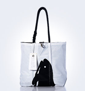 Auction Puffer Tote