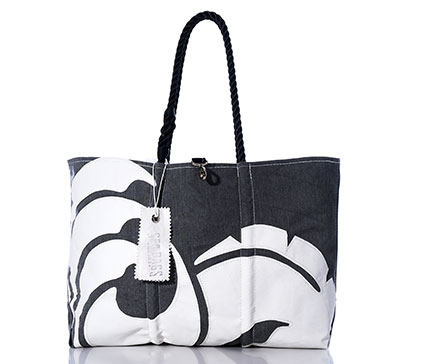 Next Auction Tote