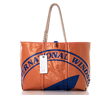 Next Auction Tote
