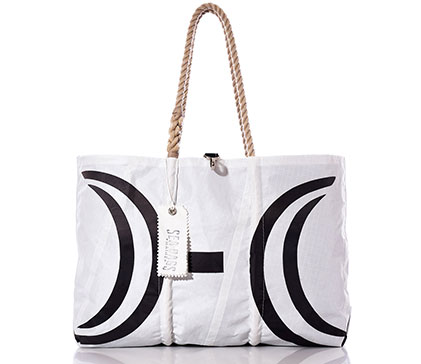 Next Auction Tote