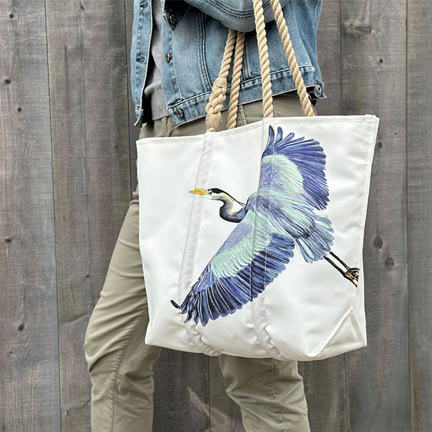 Woman carrying Great Blue Heron Tote