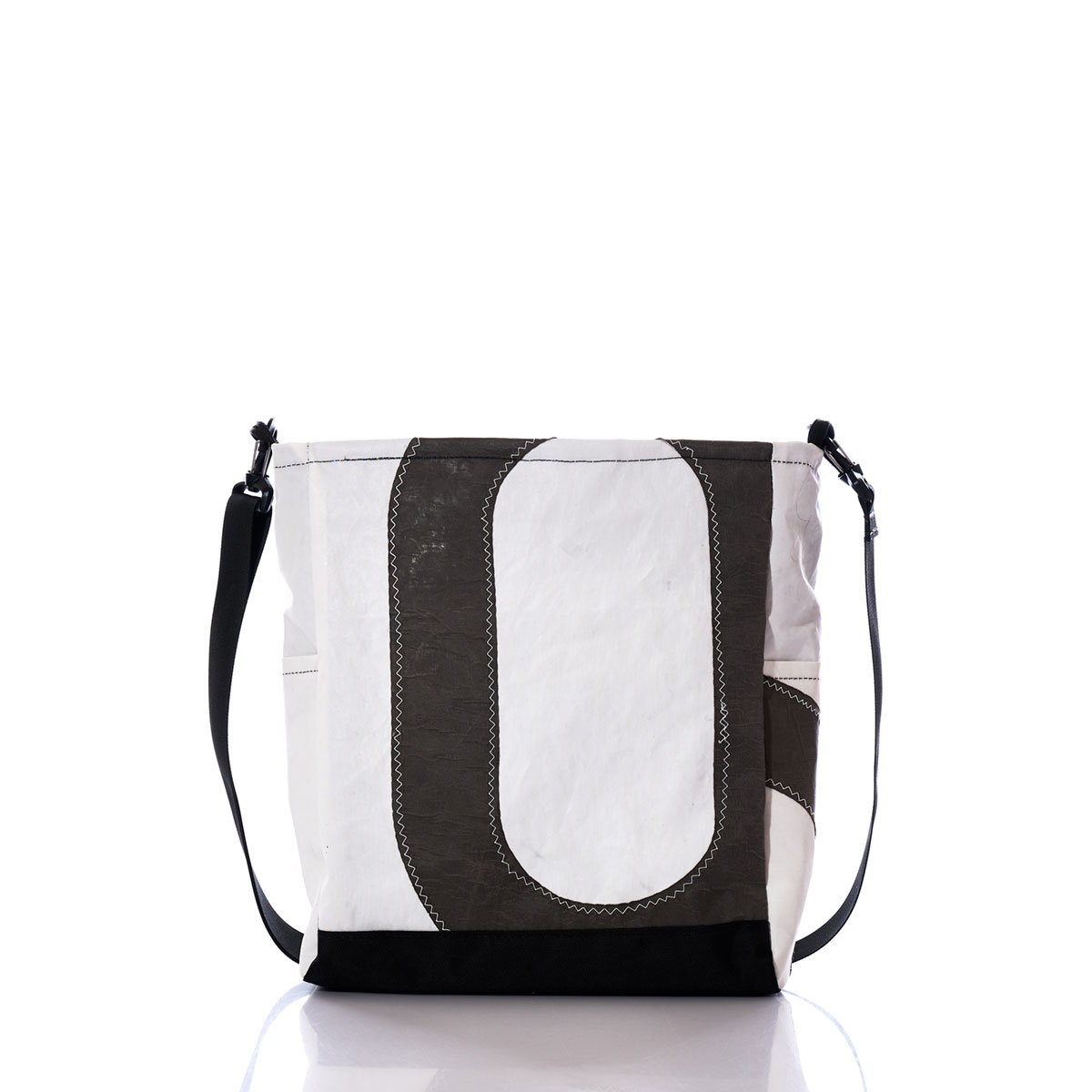 Vintage Black 6 Medium Voyager Crossbody