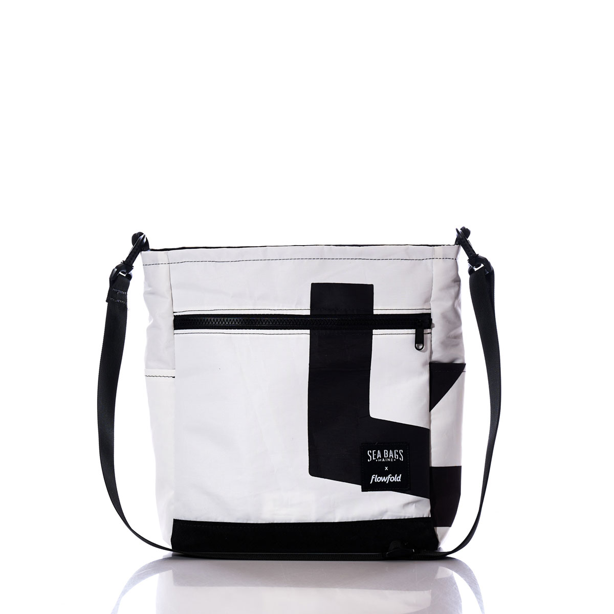 Vintage Black 5 Medium Voyager Crew Crossbody
