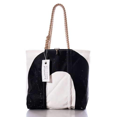 Vintage Black 0 Medium Tote