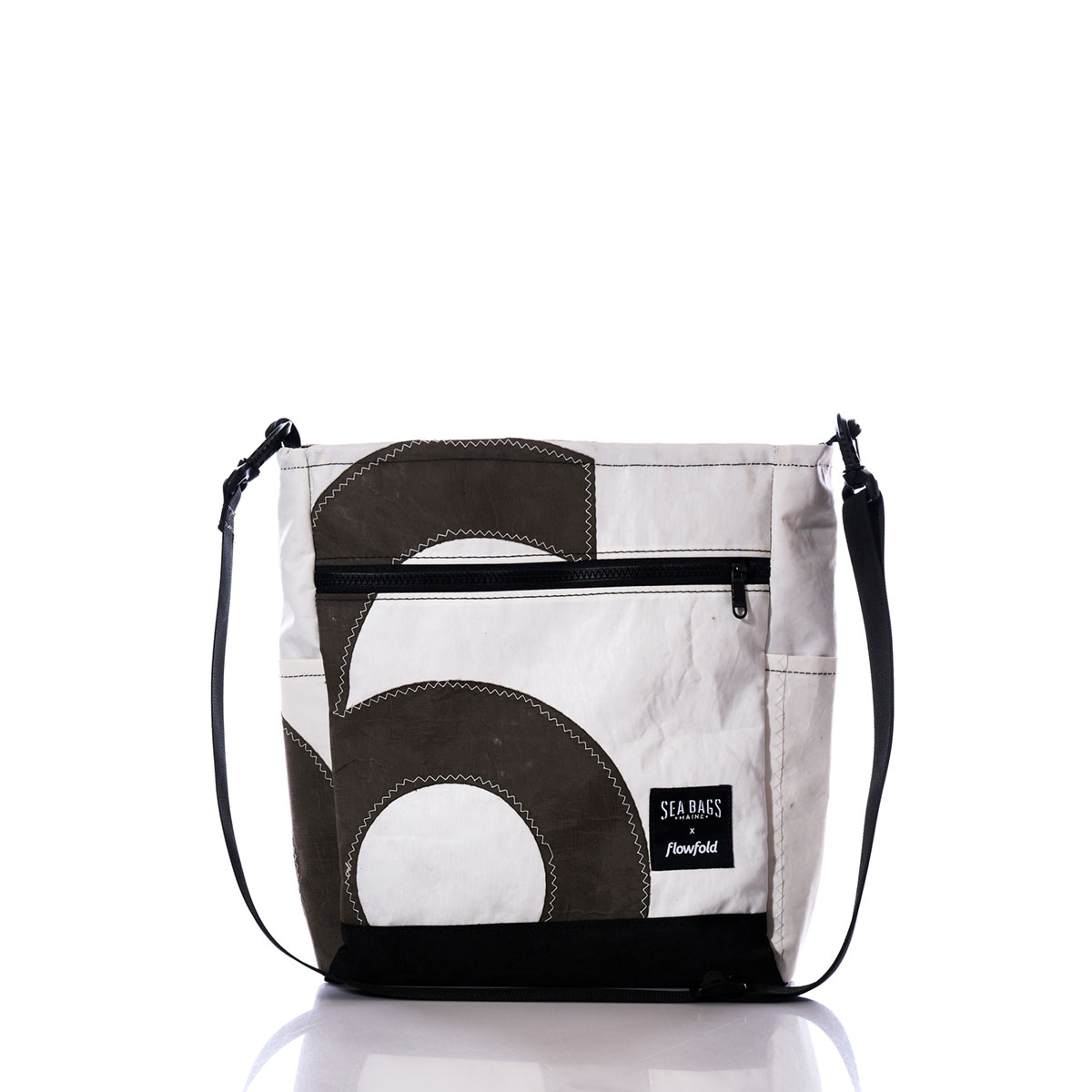 Vintage Black 6 Medium Voyager Crossbody