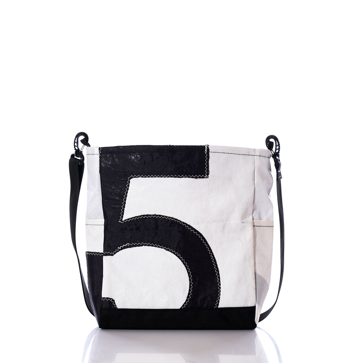 Vintage Black 5 Medium Voyager Crossbody