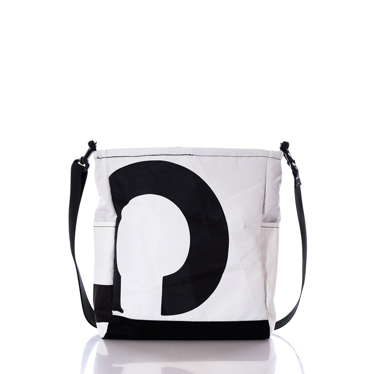 Vintage Black 5 Medium Voyager Crew Crossbody
