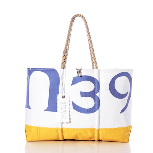 Vintage Hunter 39 Ogunquit Beach Tote
