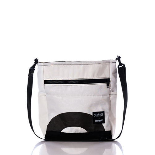 Vintage Black 8 Medium Voyager Crew Crossbody