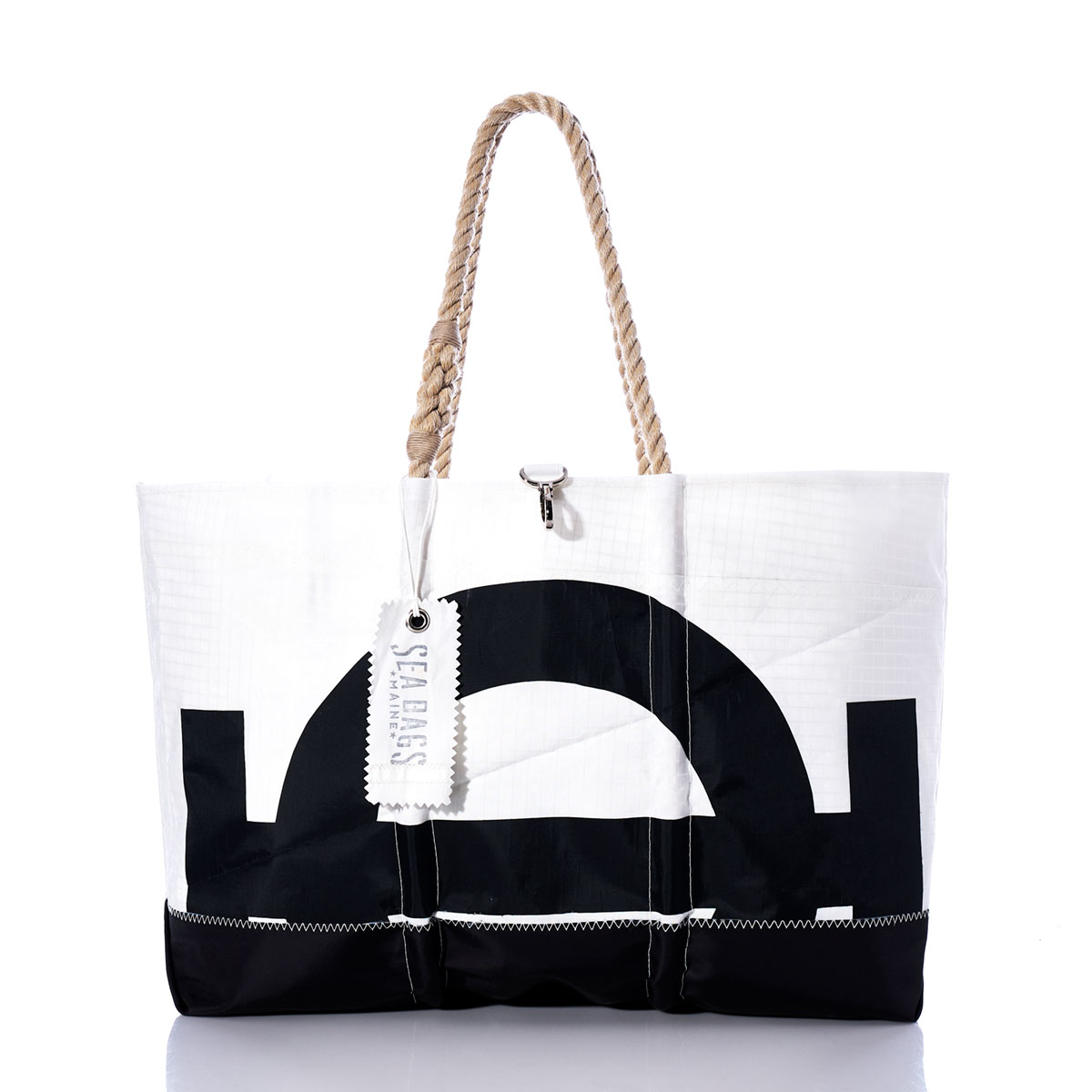 Vintage International One Design Ogunquit Beach Tote