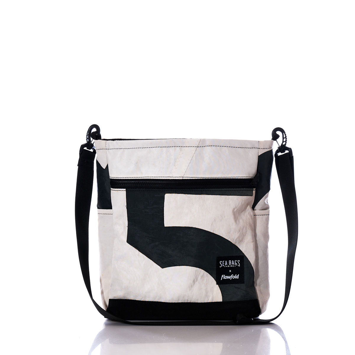 Vintage Black 5 Medium Voyager Crew Crossbody