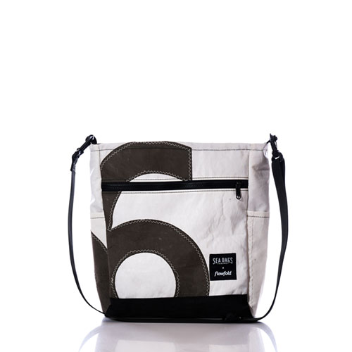 Vintage Black 6 Medium Voyager Crossbody